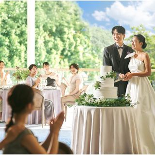 《衣装3着優待*New挙式会場見学◎》庭園臨む演出体験*豪華試食付♪
