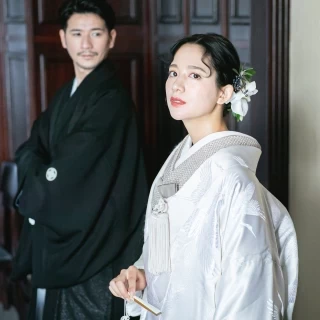 和装も豊富な品揃え。白無垢、色打掛などまずは見学して試着してみよう