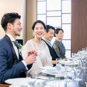 ロイヤルルーム KATSURAは、最上級の会場としてご家族との会食に最適。