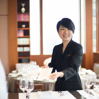 婚礼準備のプロセスも楽しみながら、一生に一度の大切な日をお迎えいただきたいです。
