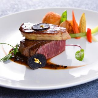 【料理重視の方へ】黒毛和牛＆ずわい蟹3.5万試食×自然光チャペル体験