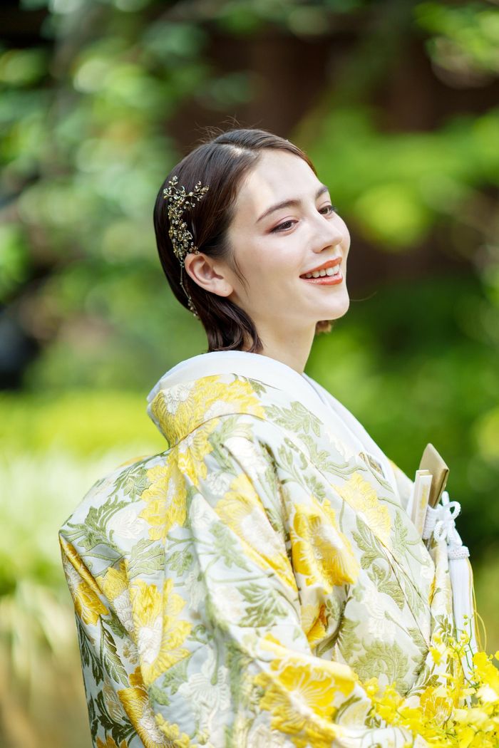ヘアメイクもプロの専属アーティストが手掛けます！