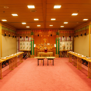 神聖な和装に身を包み、親族が見守る中で厳粛な挙式を。|Mito KEISEI HOTEL （水戸京成ホテル）の写真(1062298)