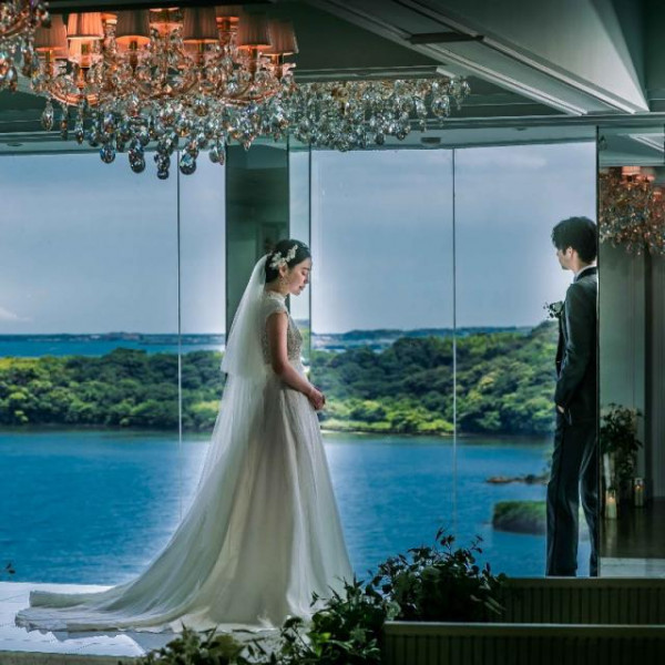 ペールブルーのチャペル