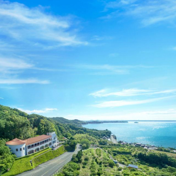 小高い丘に佇む邸宅レストラン