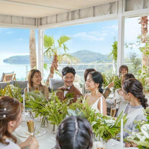 和やかな雰囲気の食事