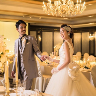 新郎新婦当日宿泊料無料、結婚1周年ホテルレストランディナーペア招待券プレゼント!