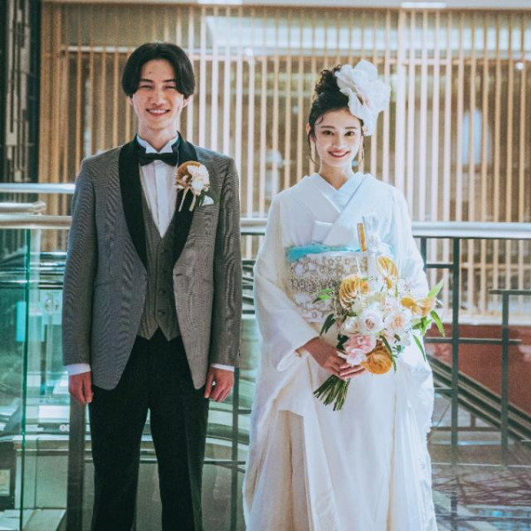 和装もドレスも豊富な衣裳よりお選びいただけます