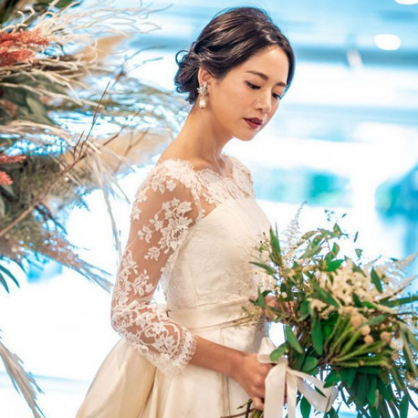 ドレス最大30％割引特典付き