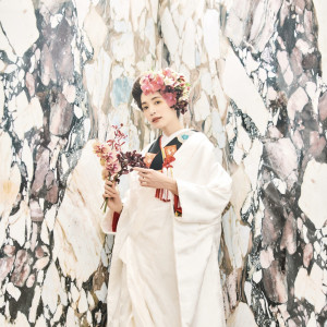 唯一無二の空間に映える白無垢。自分らしさを大切にした和の花嫁姿。|THE ORIENTAL TERRACE HIDEAWAY（ジオリエンタルテラス ハイダウェイ）の写真(52239839)