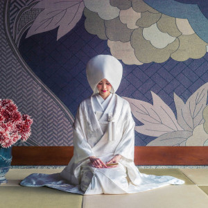 日本を代表するデザイナーが手掛けた壁紙と和装が絶妙なコラボレーション。|THE ORIENTAL TERRACE HIDEAWAY（ジオリエンタルテラス ハイダウェイ）の写真(4445514)