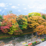 ホテル屋上からの景色、秋は紅葉が素晴らしい