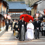 近隣にある提携神社の神前式や花嫁道中もサポート
