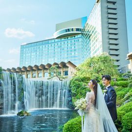 【初見学におすすめ】平日限定スイーツ付!式場見学×結婚準備ダンドリ相談