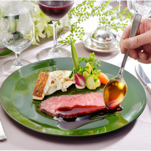 \新春BIG!お年玉くじ/伝統の美食×チャペル入場体験&庭見え絶景会場