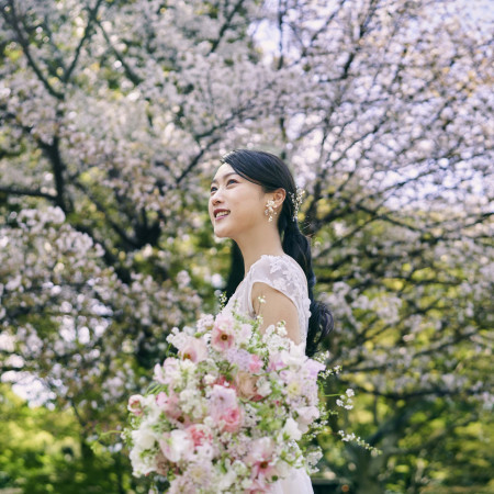 幾種類もの桜が咲き誇る春、季節が彩るニューオータニの結婚式