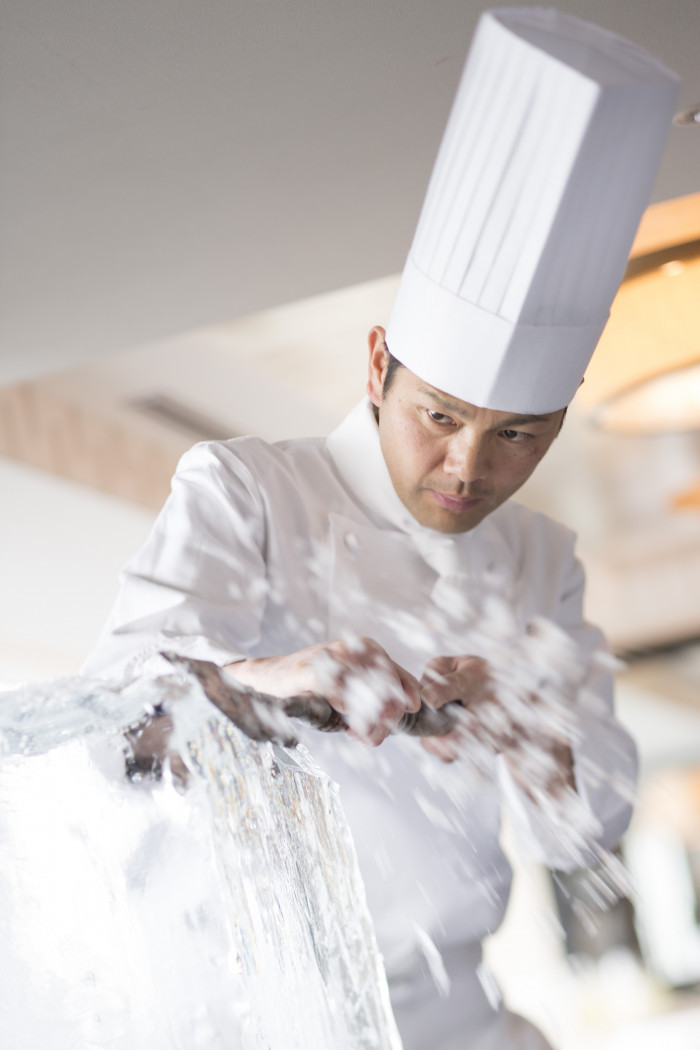 平田 浩一 Kouichi Hirata
氷彫刻師 Ice Sculptor