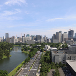 デイタイムの眺望。皇居や国会議事堂など東京を代表する景色が並ぶ|ホテル グランドアーク半蔵門 （運営 帝国ホテルグループ）の写真(23597322)