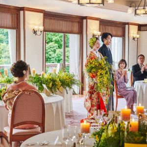 伝統的な結婚式のあとは、家族を囲んで和やかなご会食を