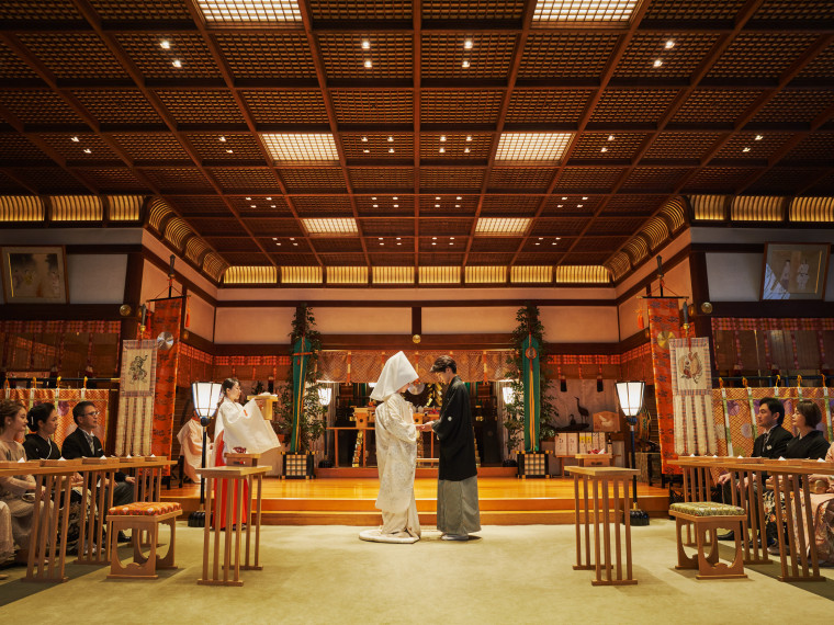 神前式創始の東京大神宮。縁結びの神様に見守られ厳かな和の婚儀