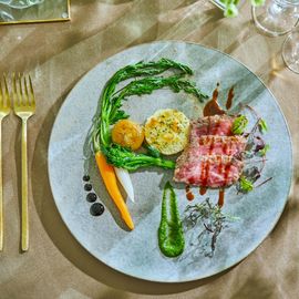 ＼1件目がお得★来館特典4.5万円／試食＆見学＆衣装3点つき充実プラン