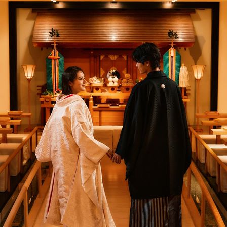 親しい友人や家族と囲むテーブルには、会話と笑顔があふれること間違いなし。リラックスした雰囲気の中で過ごす温かいウェディングは、ゲストとの距離も心の距離もぐっと近くなるはず|ベルヴィ武蔵野の写真(60617498)