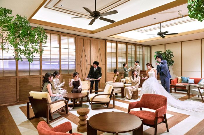 会場にはリビングを併設しているから、リラックスしたおもてなしが叶う