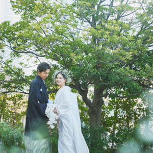 日本の伝統衣裳はガーデン映えもします|デュクラス大阪/FIVESTAR WEDDINGの写真(36855985)