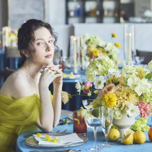 カラードレスはトレンドも意識して。ブーケや会場コーディネートとのバランスを。|デュクラス大阪/FIVESTAR WEDDINGの写真(53693225)