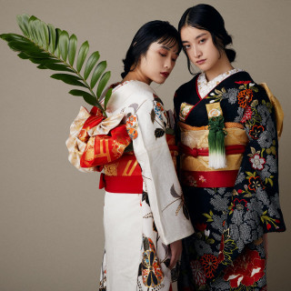 和婚ができるデュクラス大阪では白無垢や色打掛など多数の和装衣裳を取り揃えております。