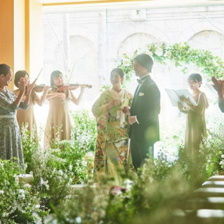 【和婚】光×緑溢れる挙式＆ゲスト目線で贅沢試食＊豪華15周年特典