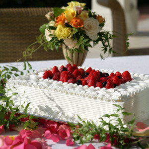 ケーキ装花|アリビラ・グローリー教会(ホテル日航アリビラ内)チュチュリゾートウエデイングの写真(302166)