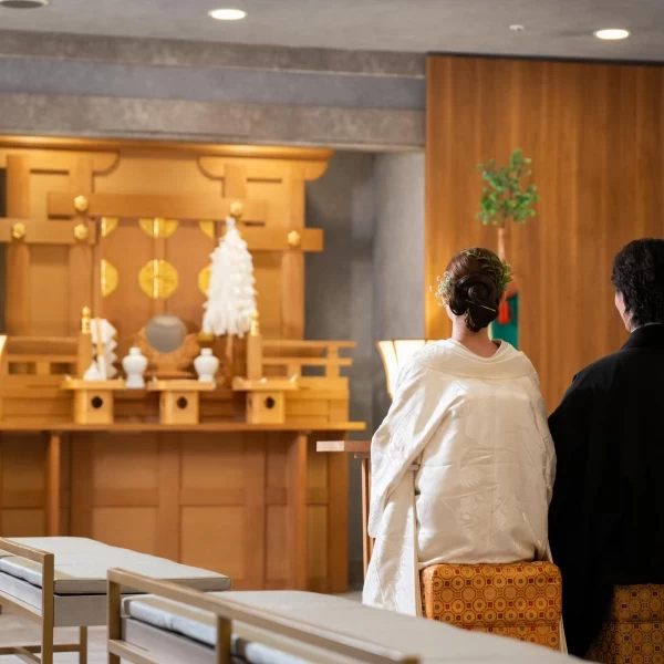 和装での撮影も人気。伝統とモダンが融合するシーン