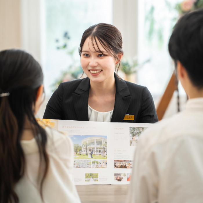 一緒に考えて、悩んで、喜んで、「ここにしかないお二人の結婚式」をカタチにするお手伝い。