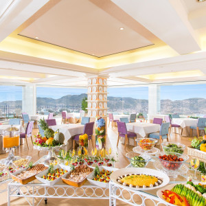 【朝食】非日常感あふれるおもてなしと素晴らしい景色で、
贅沢なプレミアムステイをお過ごしください。|ルークプラザホテルの写真(1652222)