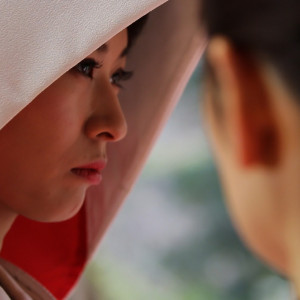 綿帽子から覗く、凛とした表情に
これからを共に歩む決意を込めて・・・|長野縣護國神社の写真(15479019)