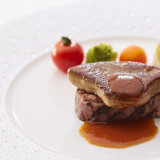 コースのメインとなるお肉は特に素材を厳選し、美味しさにこだわっている。ゲストの期待に応える味わい
