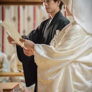 歴史ある神社で誓う結婚式
