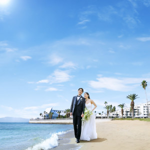 海辺でのロケーションフォトもおすすめです|THE LUIGANS Spa & Resort(ザ・ルイガンズ．スパ＆リゾート)の写真(54531300)