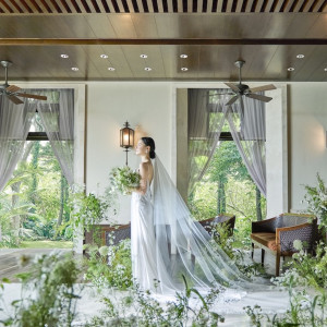 本物の緑が新婦様のドレス姿をより一層引き立てます。|THE LUIGANS Spa & Resort(ザ・ルイガンズ．スパ＆リゾート)の写真(51757660)