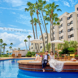 プールサイドでのカジュアルな雰囲気も|THE LUIGANS Spa & Resort(ザ・ルイガンズ．スパ＆リゾート)の写真(54793785)