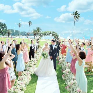 【絶景のオーシャンビュー】開放的なオーシャンビューのテラスでのフラワーシャワーも人気♪