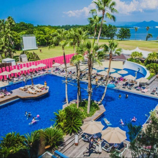 列席者もご優待価格で宿泊可能！プールも楽しめたりリゾートホテルを満喫