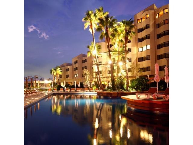 来館特典:4万円ホテルペア宿泊券+2万円ディナー券プレゼント