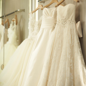 「オートクチュールのようなドレスを花嫁へ」がコンセプトの衣裳室|ホテルオークラ福岡の写真(8281945)