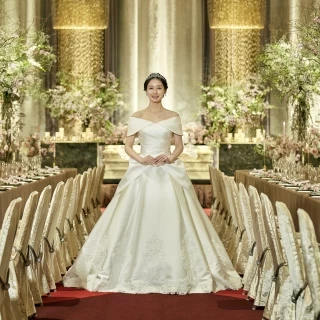 25周年を記念したエリ松居×ホテルオークラ福岡のコラボドレス（第3弾）