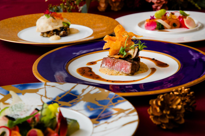 九州各地の旬の食材を活かした、素材の味をお楽しみいただけるお料理でおもてなしを。