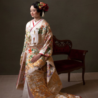 日本の和の伝統が薫る和装