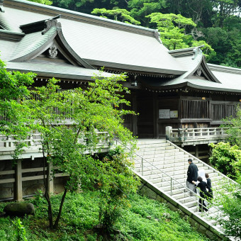千草ホテル提携神社の高見神社。