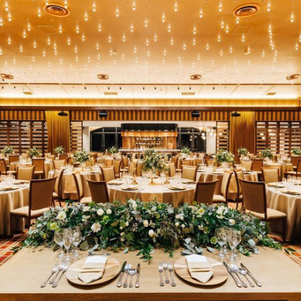 和と洋が調和したスタイリッシュな空間